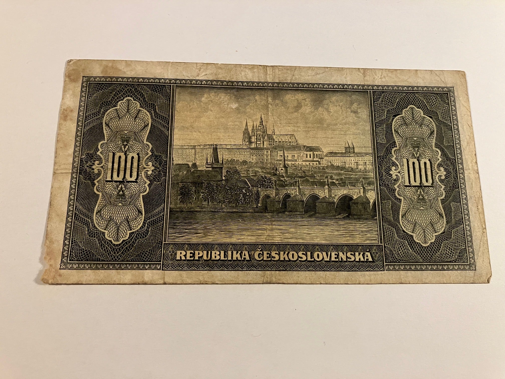 100 Korun Czechslovakia - Dårlig stand