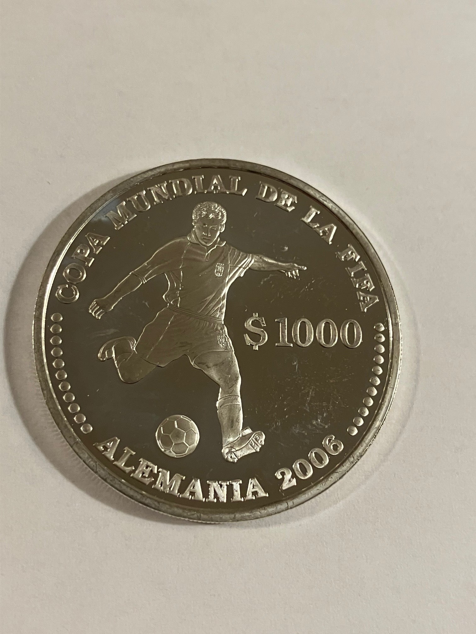 1000 Pesos Uruguay 2003 - Silver