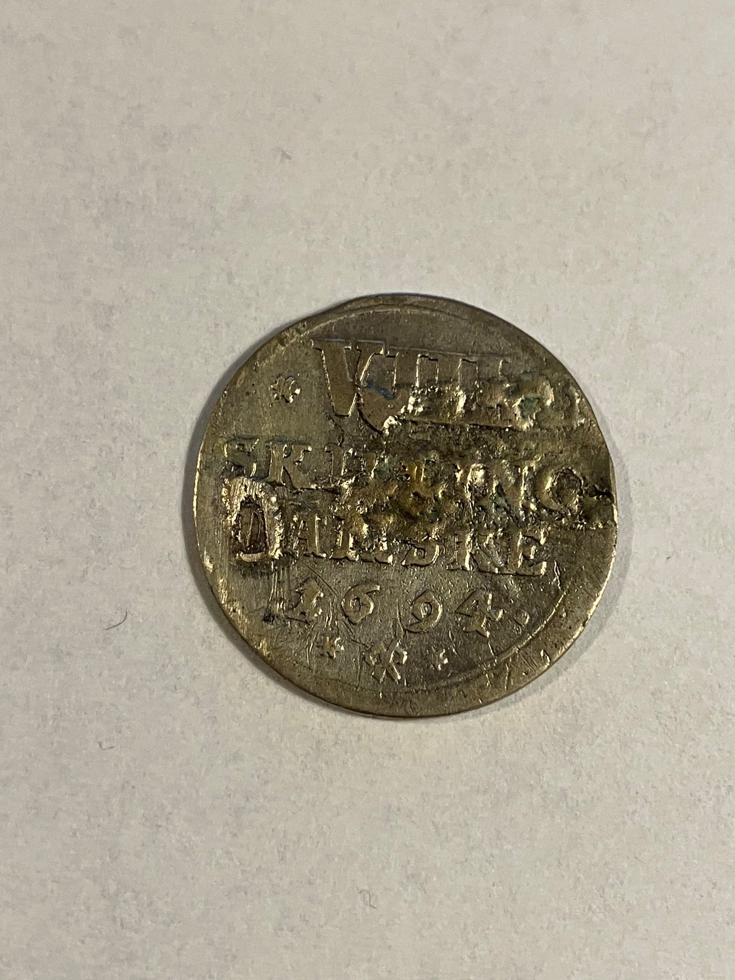 8 Skilling 1694 Glückstadt - Meget dårlig stand