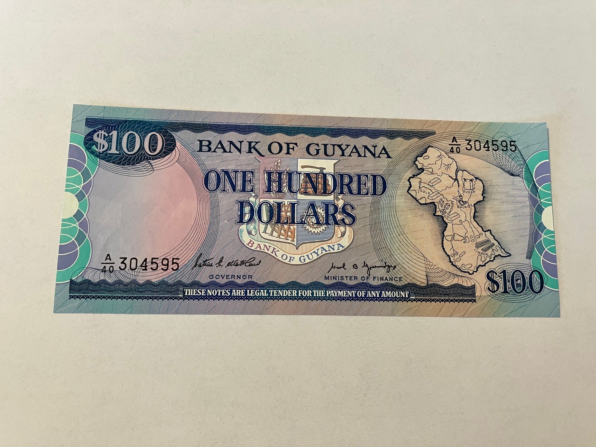100 Dollars Guyana