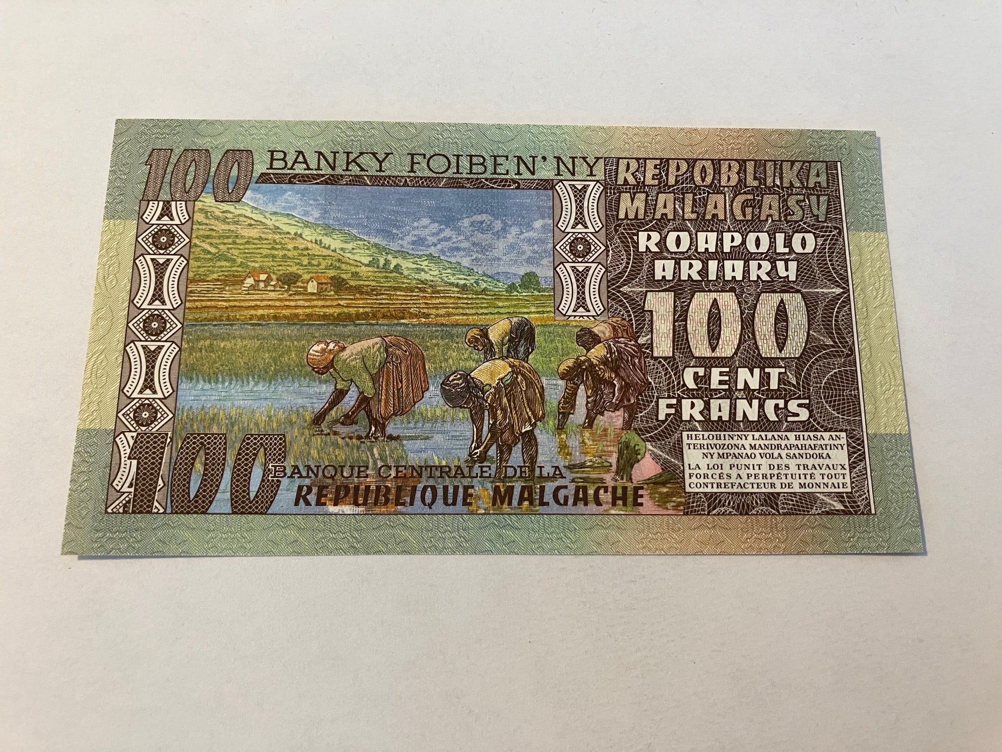 100 Francs / Ariary Madagascar