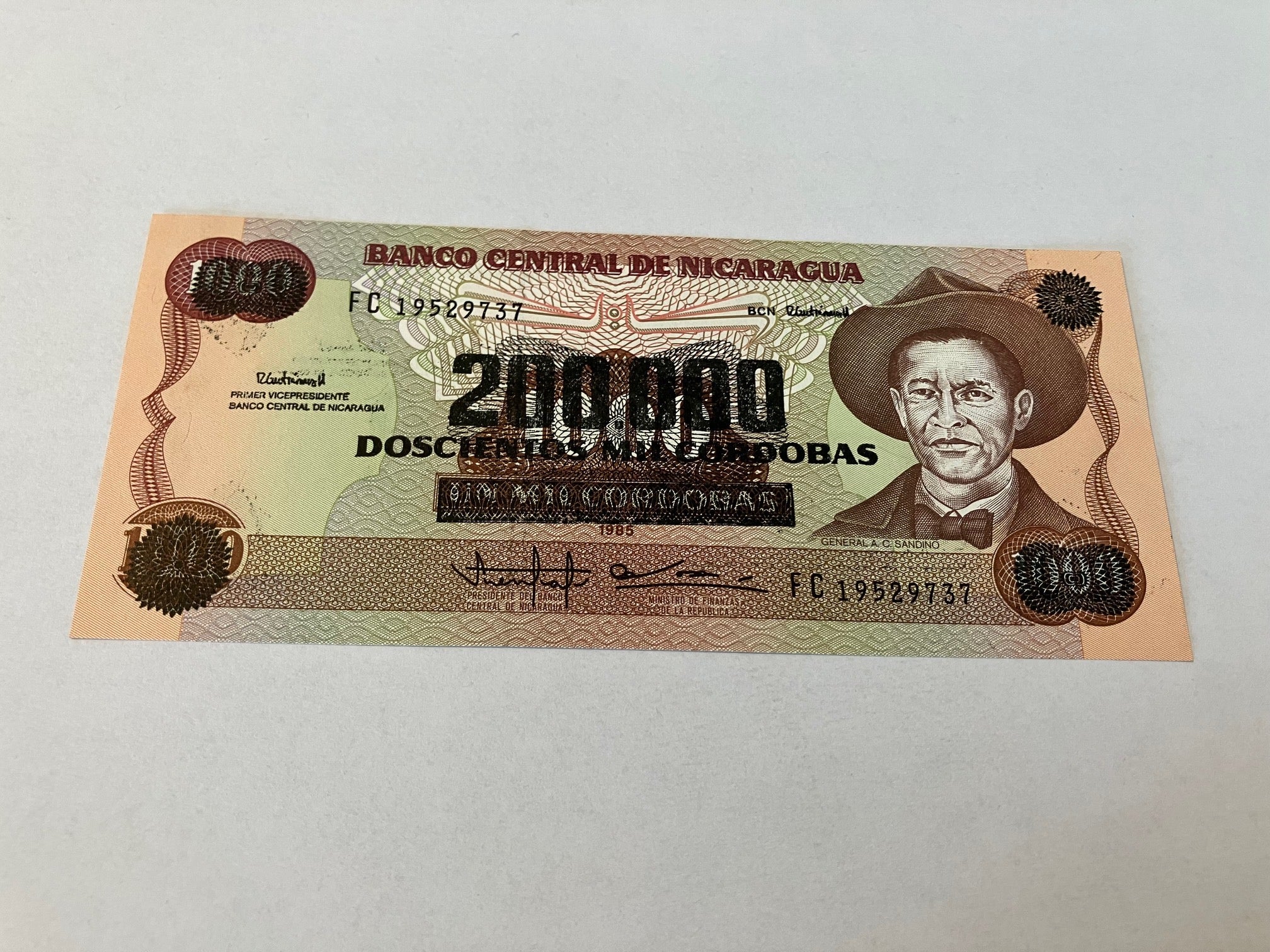 200000 Cordobas on 1000 Cordobas Nicaragua 1985