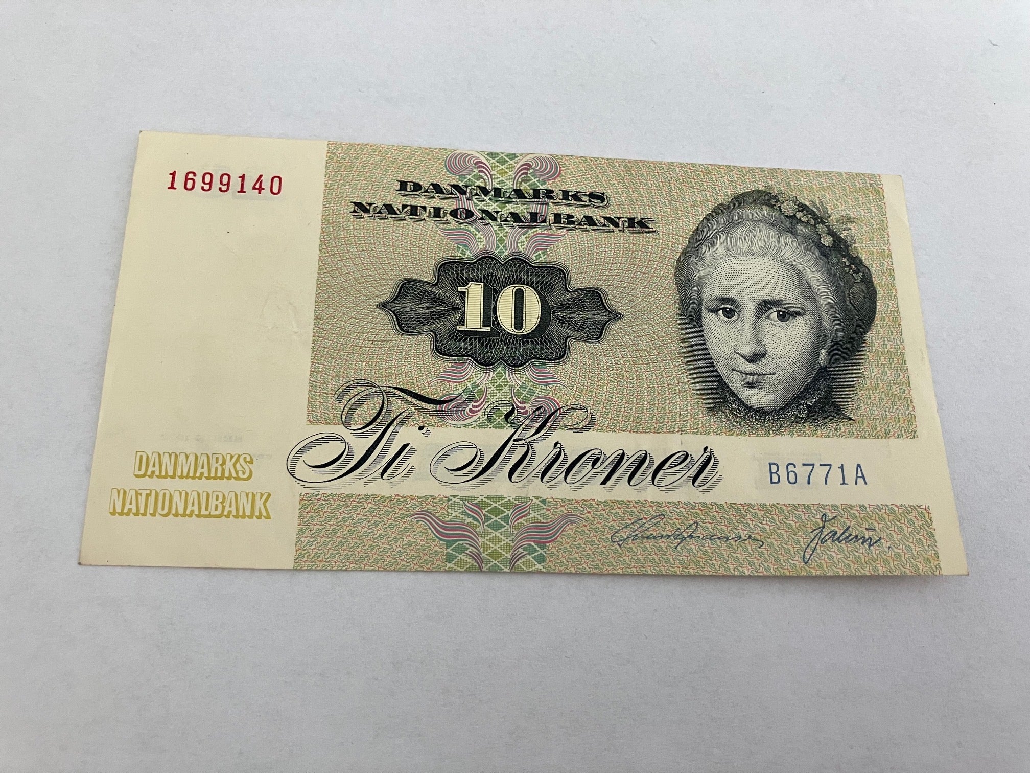 10 Kroner B6 1977