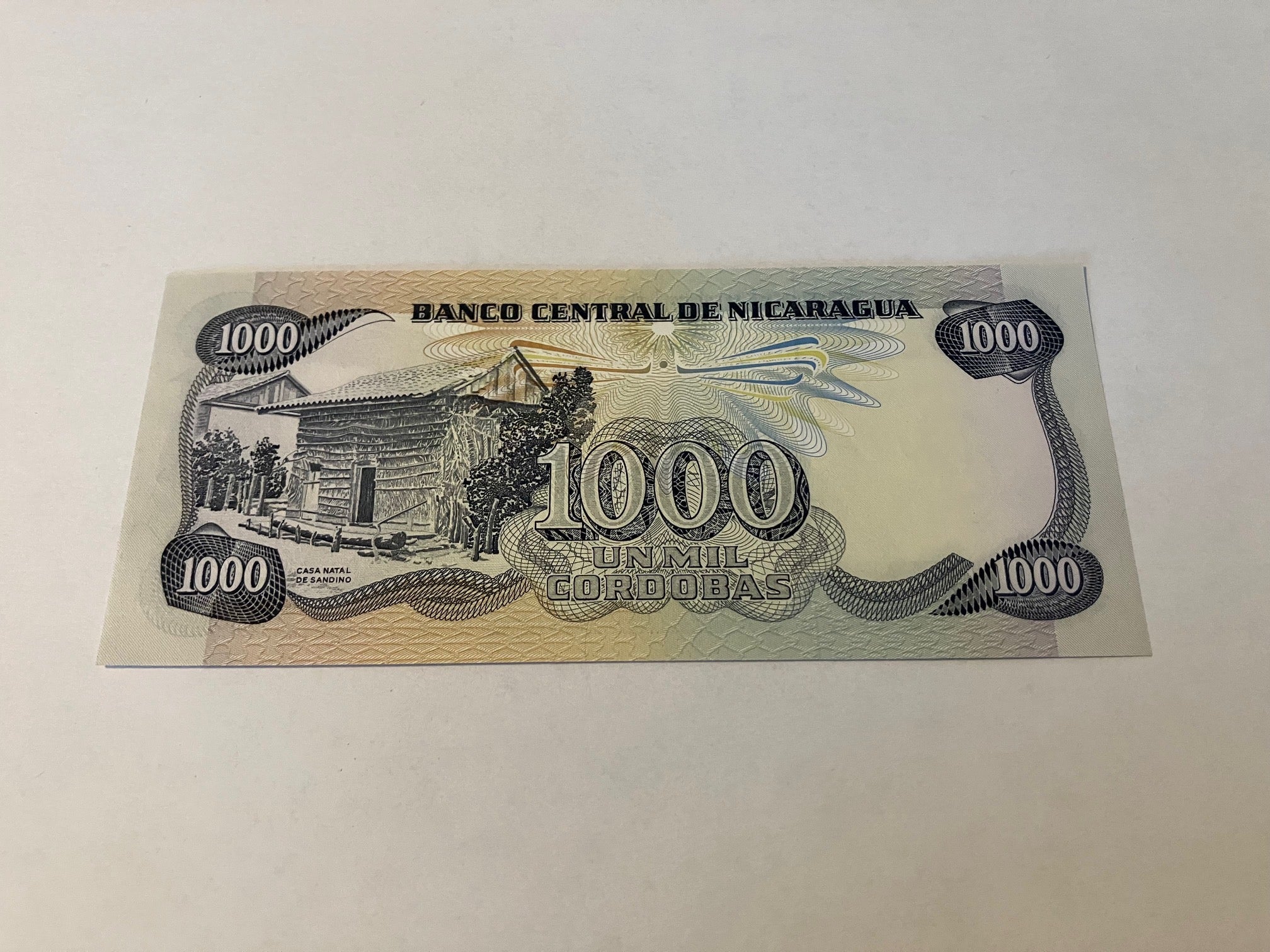 1000 Cordobas Nicaragua 1985 - Low serialnumber
