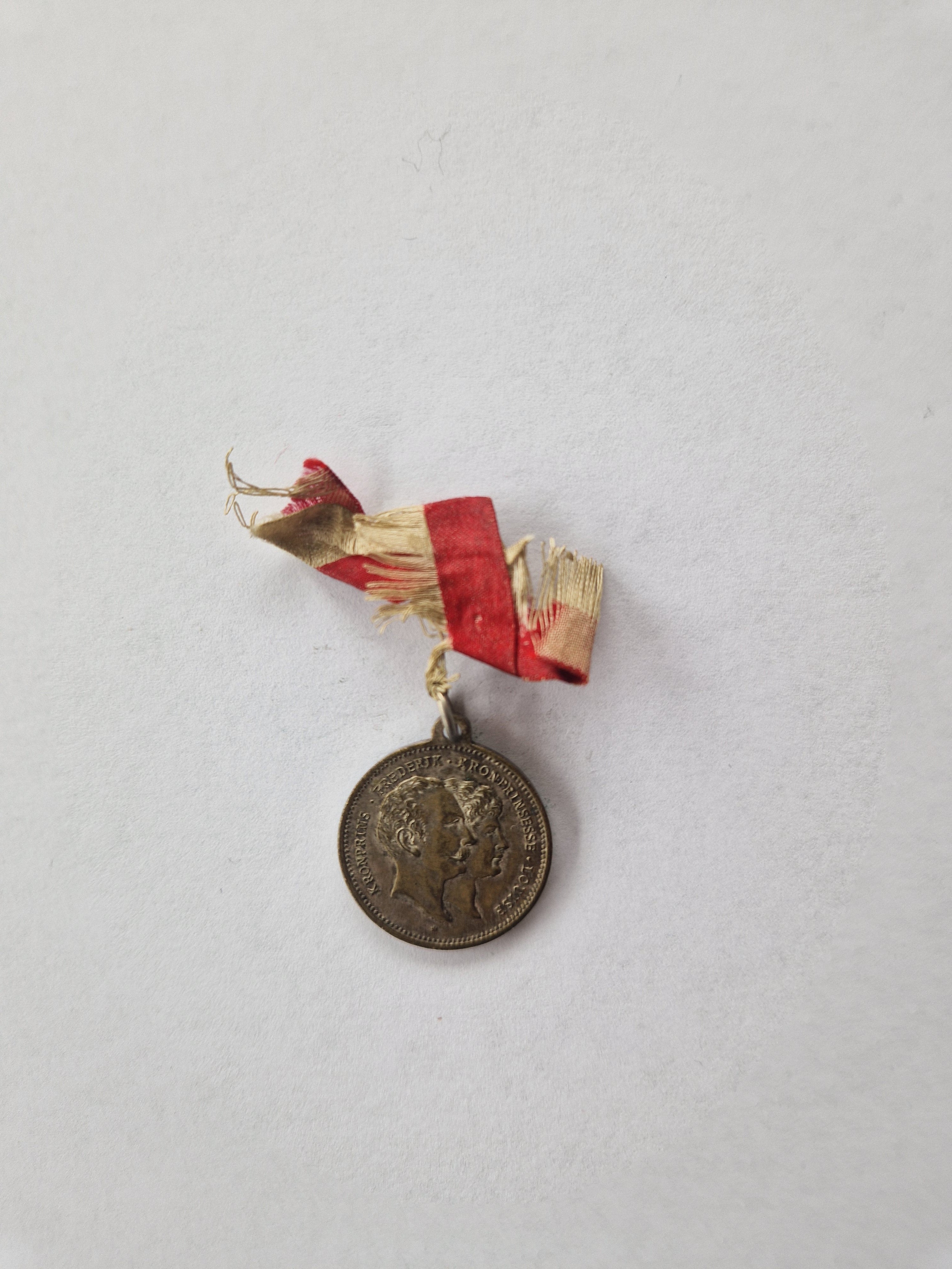 Kronprins Frederik og Kronprinsesse Louise 1869 - 1894 28. Juli medalje
