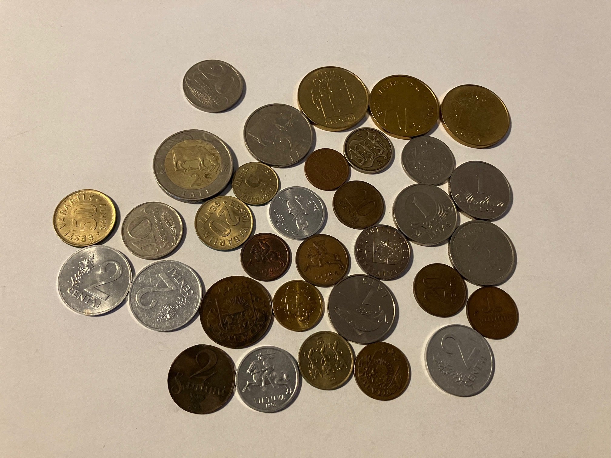 33 stk mønter - Estland, Letland og Litauen